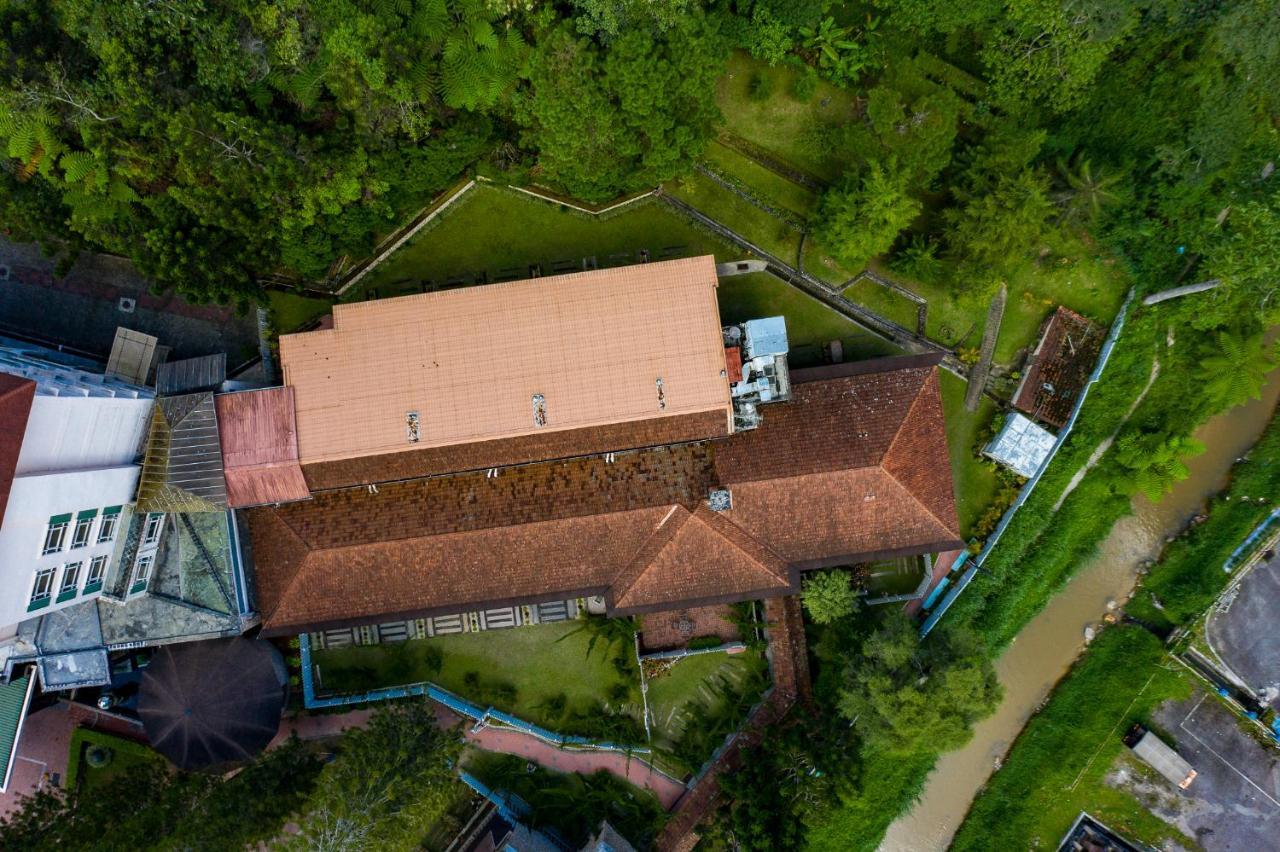 Century Pines Resort Cameron Highlands Eksteriør billede
